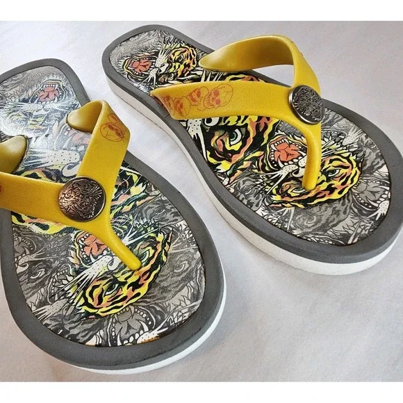 Y2K‎ Ed Hardy Tiger Skull Flip Flop Sandals Yellow Women's Size 5/6 - Picture 9 of 13